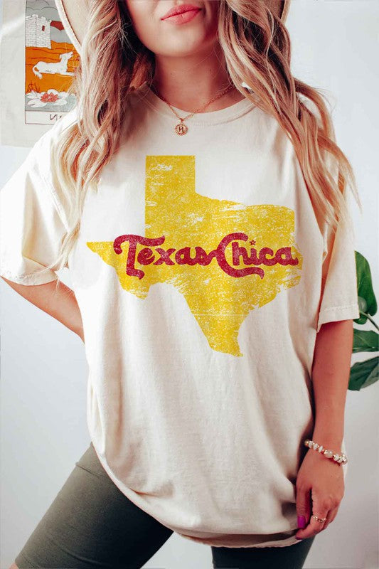 Model wearing Bellem Trading’s ivory Texas Chica plus size graphic tee, premium cotton, southern graphic.
